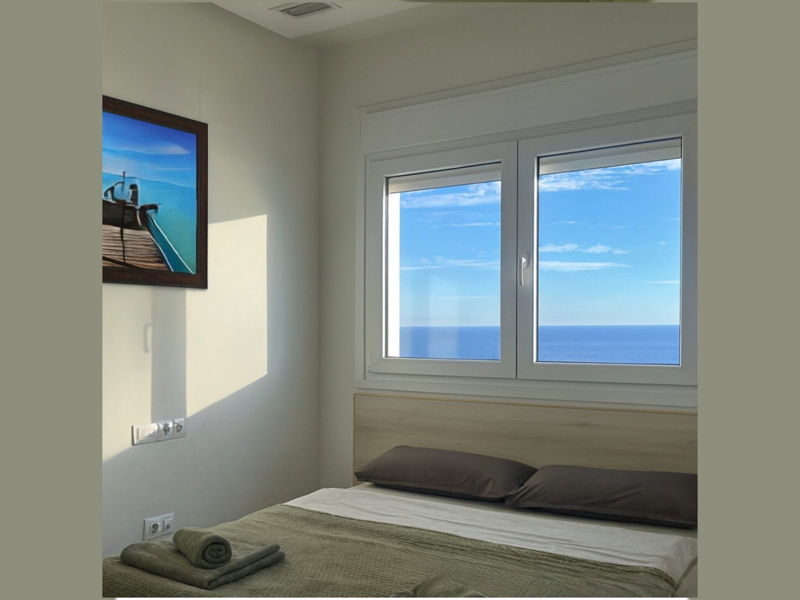 Dormitorio pequeño en primera linea