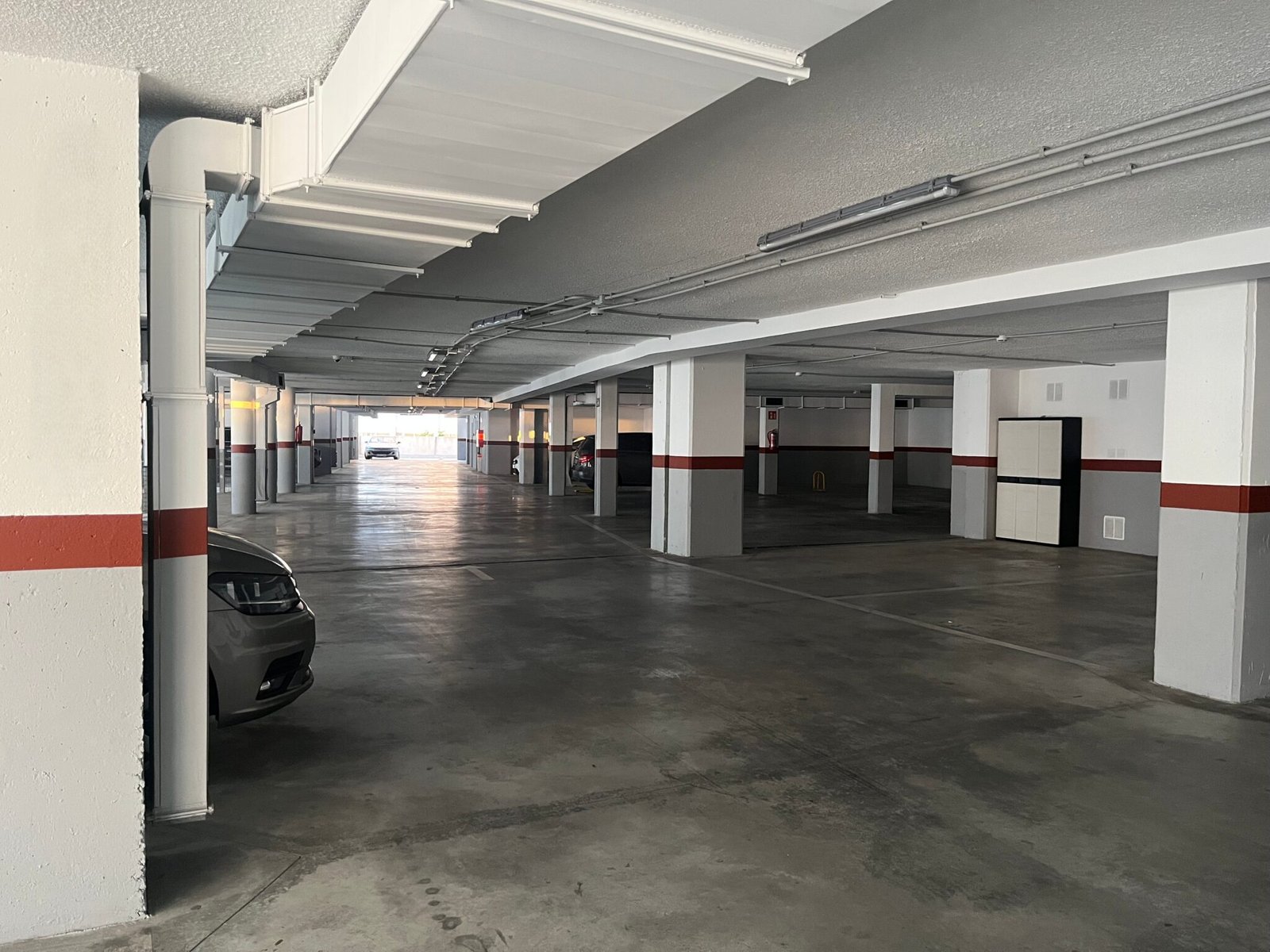 Aparcamiento gemelos 28
